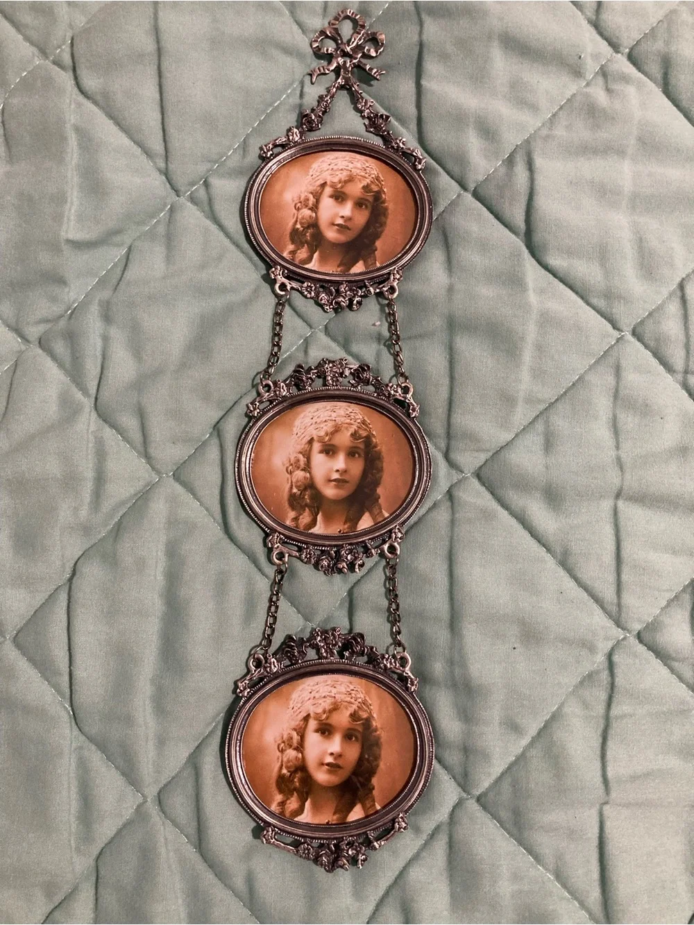 Victorian triple hanging oval photo frame